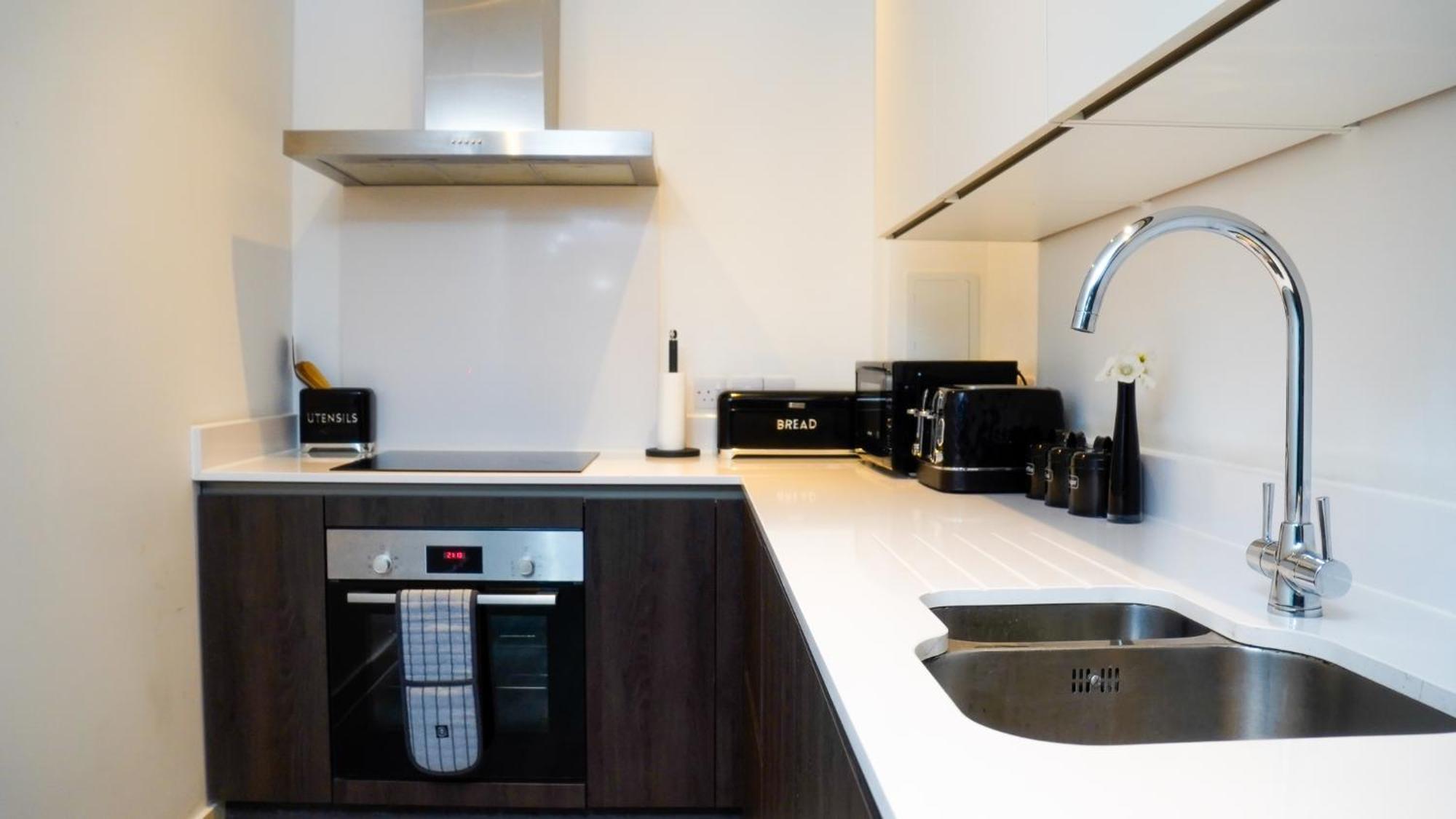Manchester City Centre Apt With Balcony & Free Parking - Including Free 1-Hour Late Check-Out For Bookings On The 29Th 31St May, Justeat Voucher For 2-Night Stays Minimum! Exteriör bild