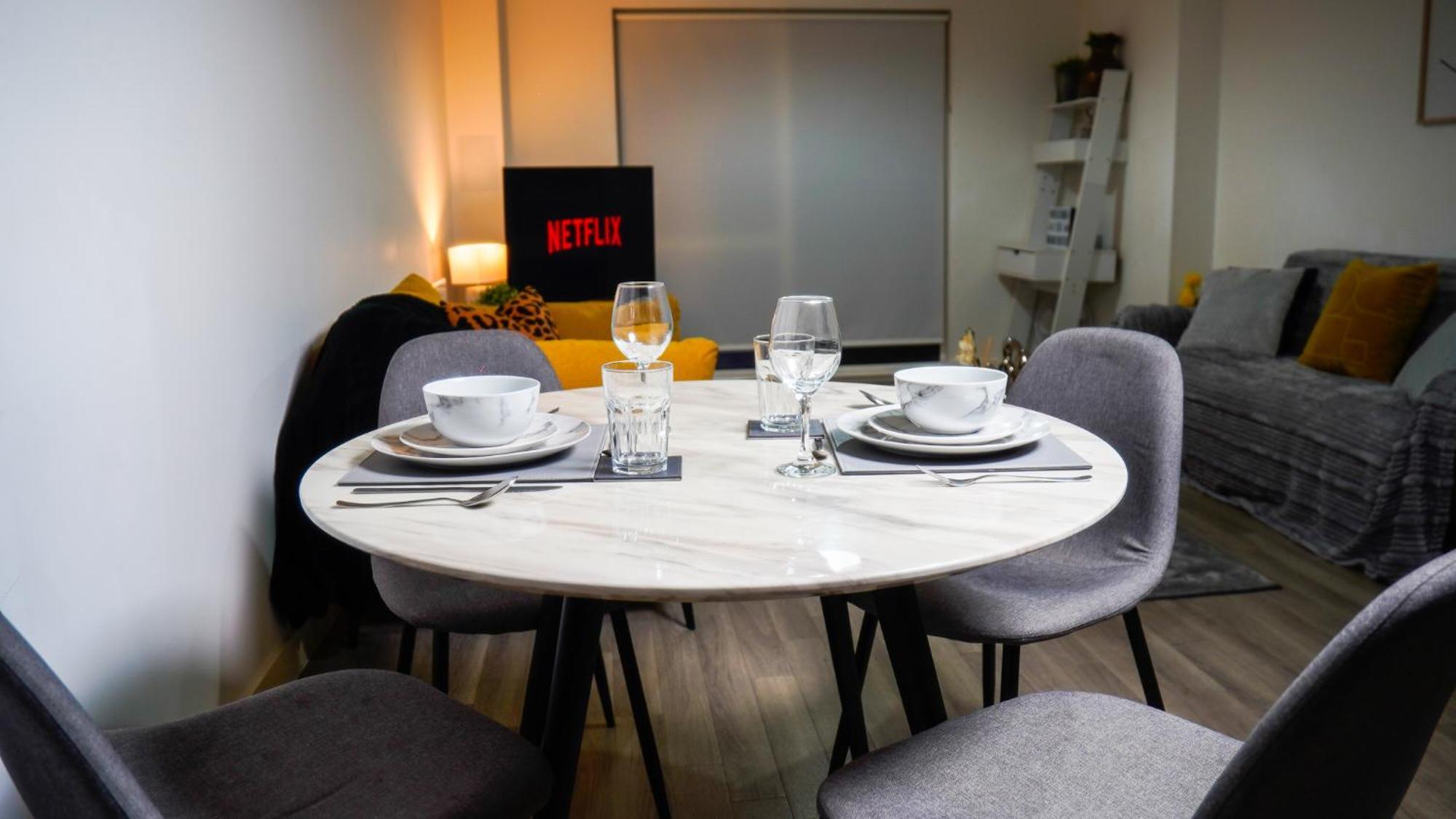 Manchester City Centre Apt With Balcony & Free Parking - Including Free 1-Hour Late Check-Out For Bookings On The 29Th 31St May, Justeat Voucher For 2-Night Stays Minimum! Exteriör bild