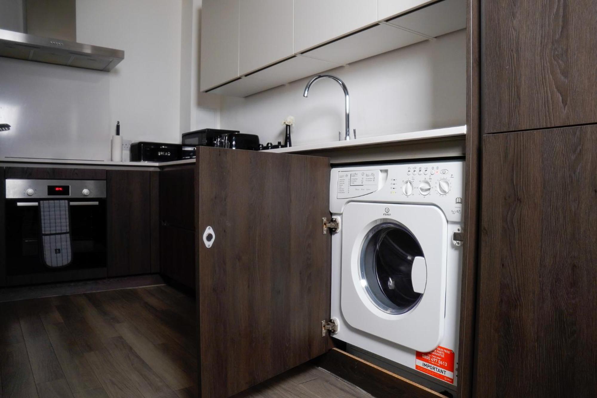 Manchester City Centre Apt With Balcony & Free Parking - Including Free 1-Hour Late Check-Out For Bookings On The 29Th 31St May, Justeat Voucher For 2-Night Stays Minimum! Exteriör bild