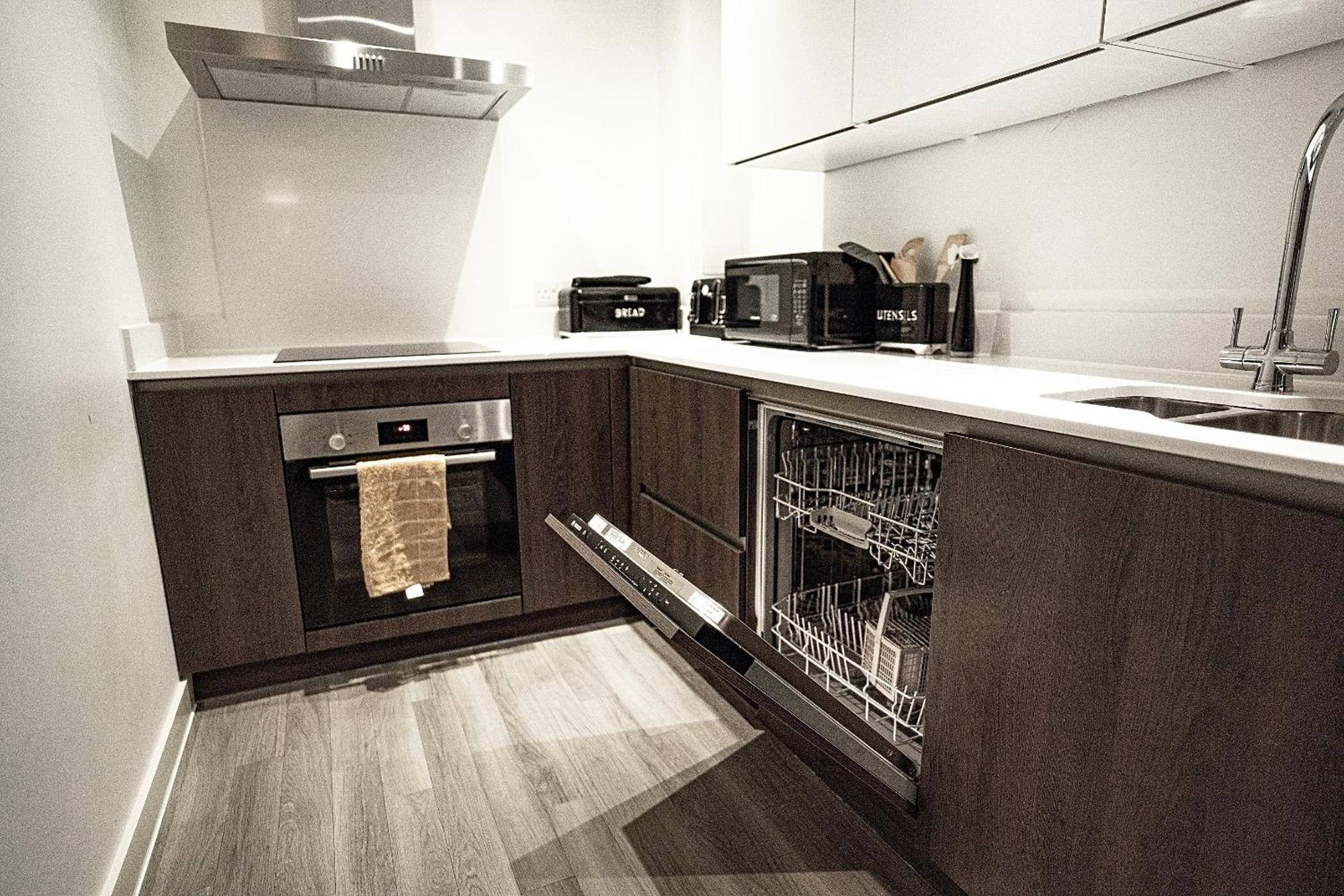 Manchester City Centre Apt With Balcony & Free Parking - Including Free 1-Hour Late Check-Out For Bookings On The 29Th 31St May, Justeat Voucher For 2-Night Stays Minimum! Exteriör bild